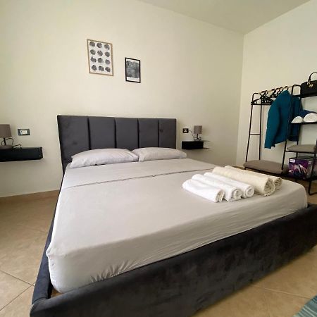 Seaside Apartment Durres Bagian luar foto