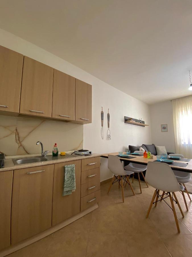 Seaside Apartment Durres Bagian luar foto